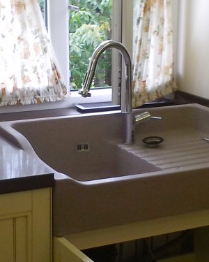 Стільниці з кварцевого каменю Vicostone BQ315