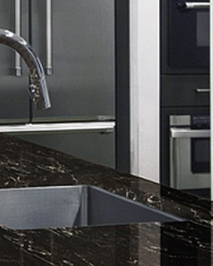 Стільниці з кварцевого каменю Vicostone BQ8812