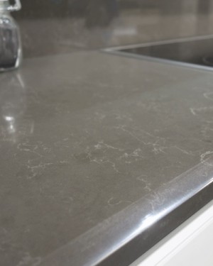 Стільниці з кварцевого каменю Vicostone BQ8808